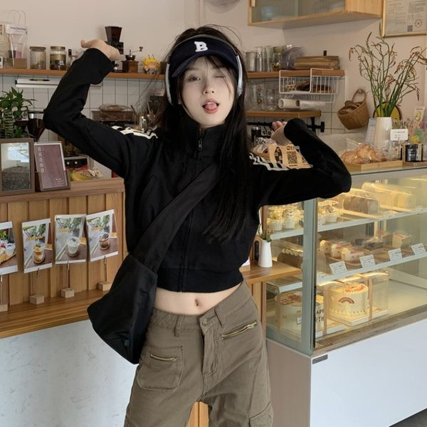 Női alkalmi sportdzseki magas gallérral egy színben