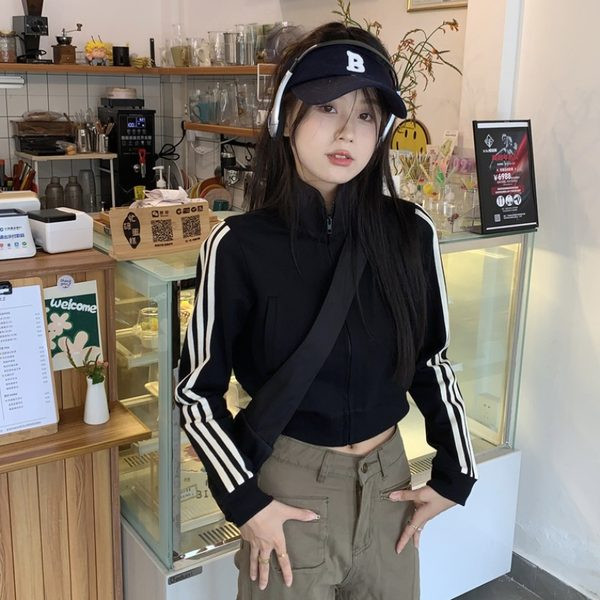 Női alkalmi sportdzseki magas gallérral egy színben