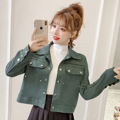 Női őszi kabát - rövid, gombos modell