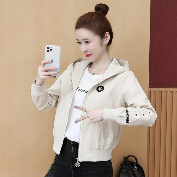 Alkalmi női kapucnis dzseki