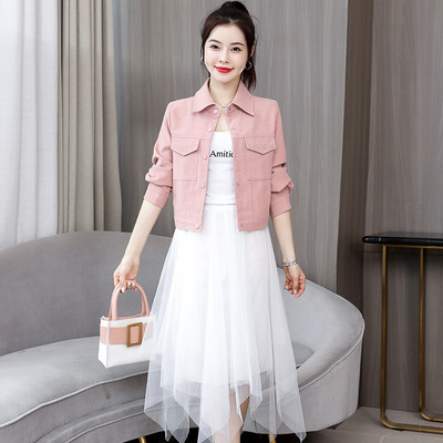 Elegáns rövid farmer női kabát díszkövekkel