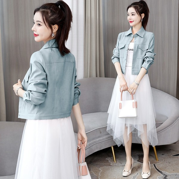 Elegáns rövid farmer női kabát díszkövekkel