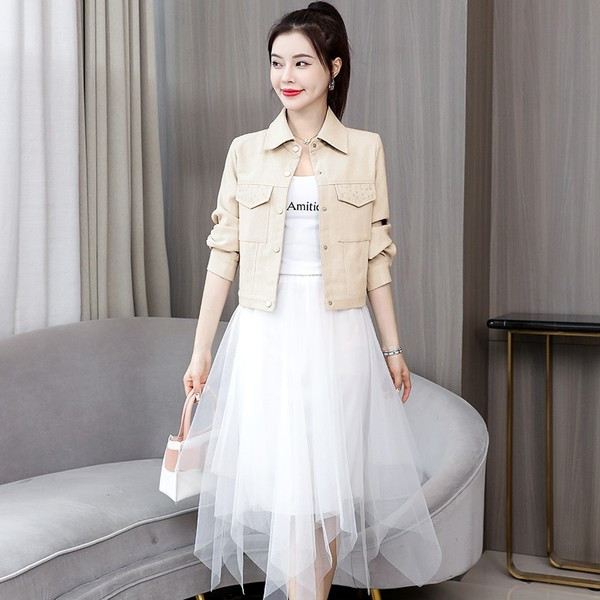 Elegáns rövid farmer női kabát díszkövekkel