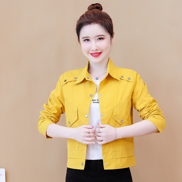 Női farmerdzseki dekoratív gombokkal, különböző színekben