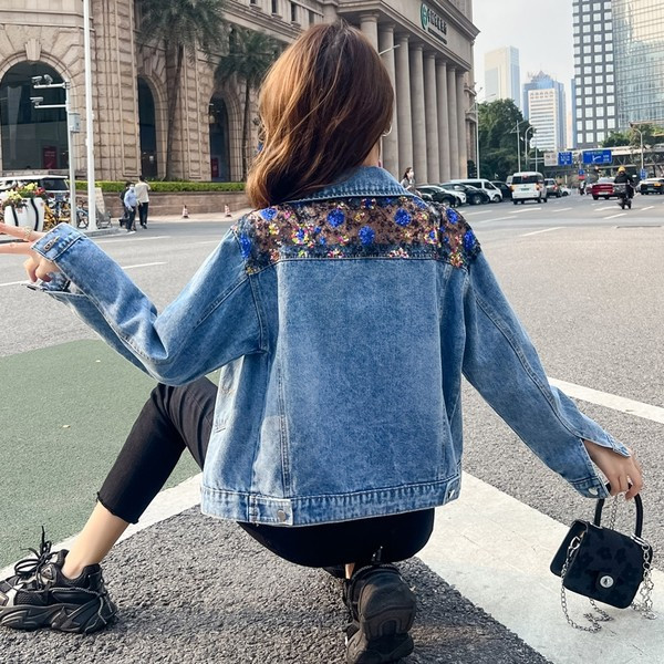 Ženska traper jakna sa šljokicama