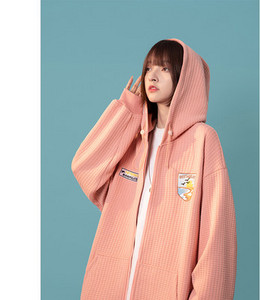 Női kabát különböző színekben