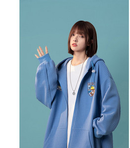 Női kabát különböző színekben