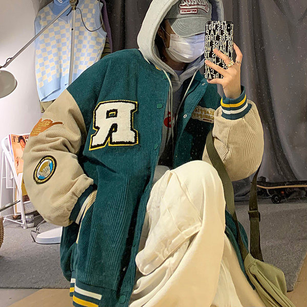 Női őszi kabát gombokkal - sportmodell