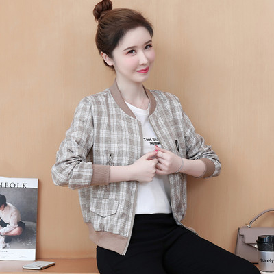 Női kockás kabát zsebbel