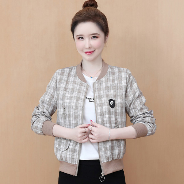 Női kockás kabát zsebbel