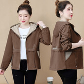 Őszi női kapucnis kabát - tiszta modell