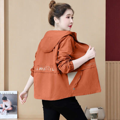 Őszi női kapucnis kabát - tiszta modell