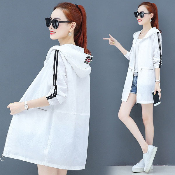 Női napvédő kabát kapucnival és zsebbel