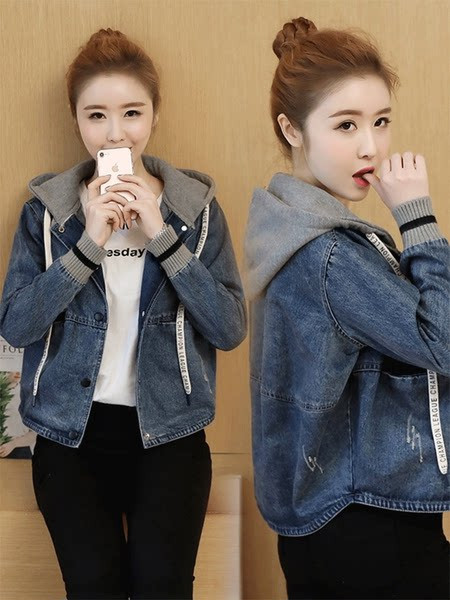 Női farmerdzseki kapucnival és nyakkendővel