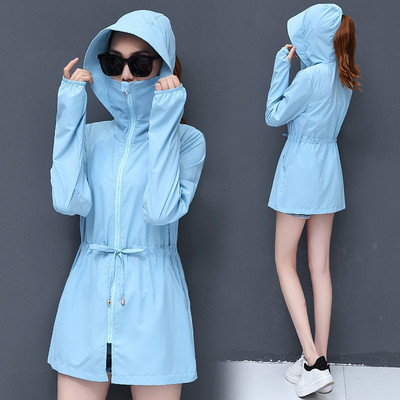 Női napvédő kabát magas kabáttal és nyitott kapucnival