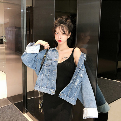 Naiste sügisjope tikandite ja pärlitega