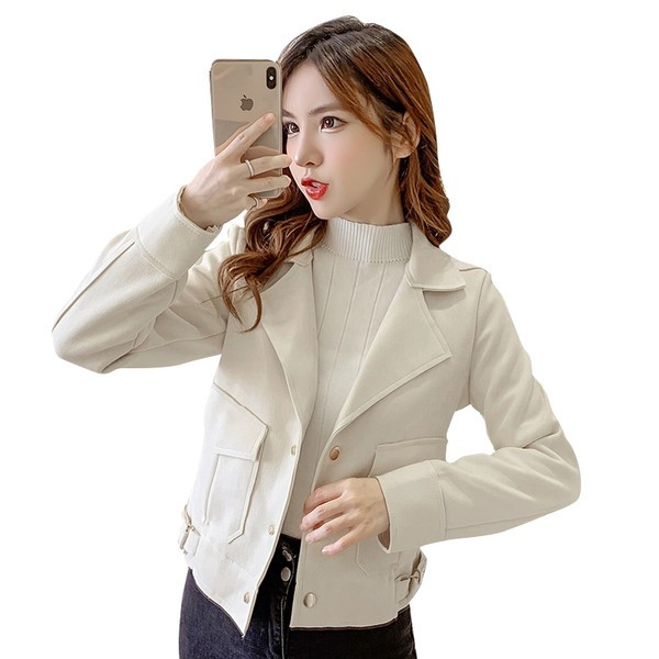 Naiste jakk krae ja nööpidega