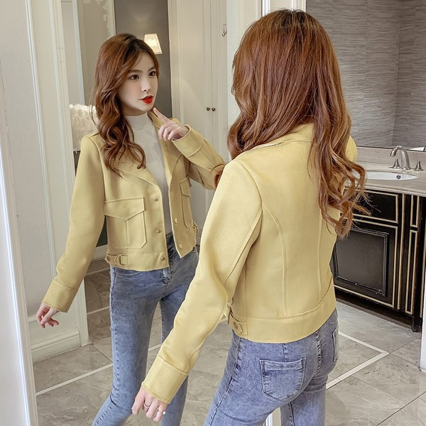 Naiste jakk krae ja nööpidega