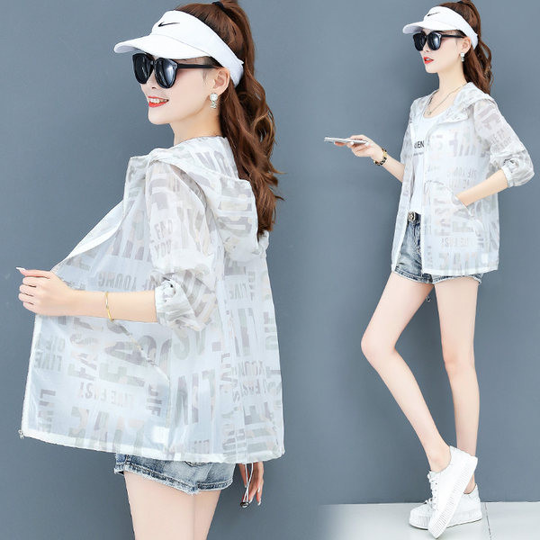 Ženska jesenska jakna s kapuljačom i UV zaštitom