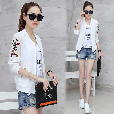 Ежедневно дамско яке без яка с бродерия и цип