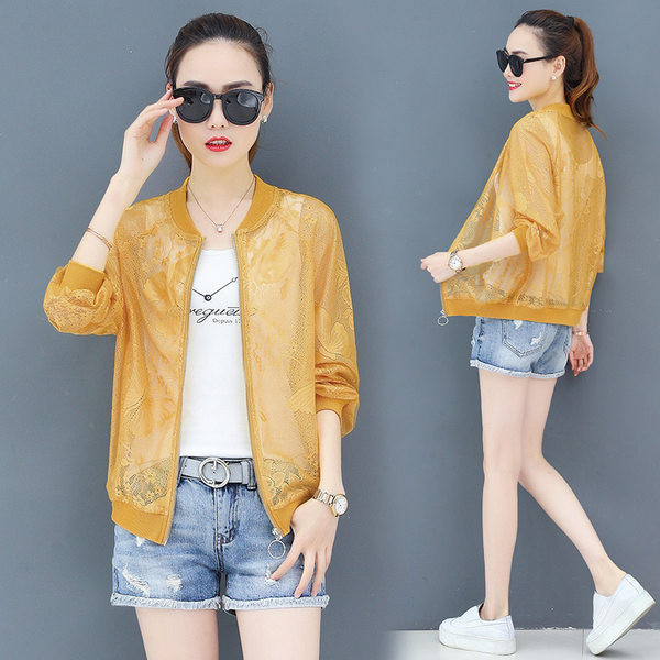 Ежедневно дамско яке без яка с бродерия и цип