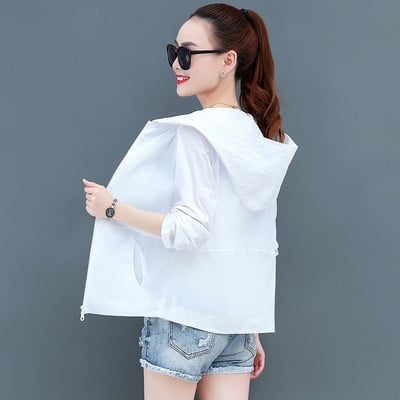 Női napkabát nyakkendővel és zsebbel