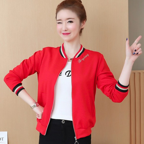 Alkalmi kabát minden évszakhoz mintával