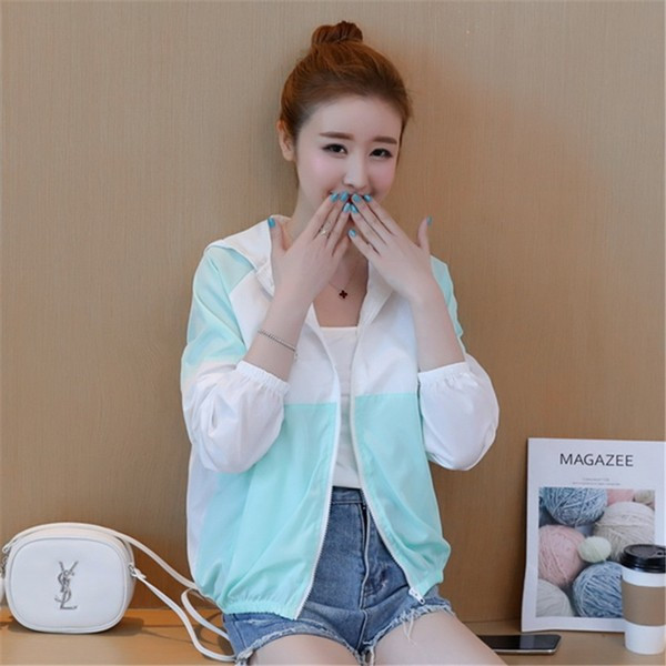 Sportos alkalmi női kabát nyakkendővel és gumival