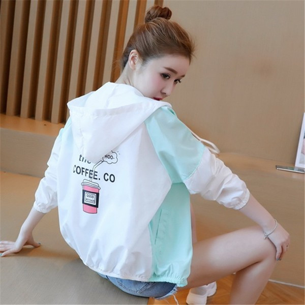 Sportos alkalmi női kabát nyakkendővel és gumival