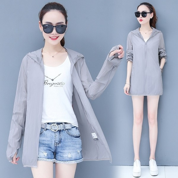 Női őszi kabát kapucnival - fényvédő