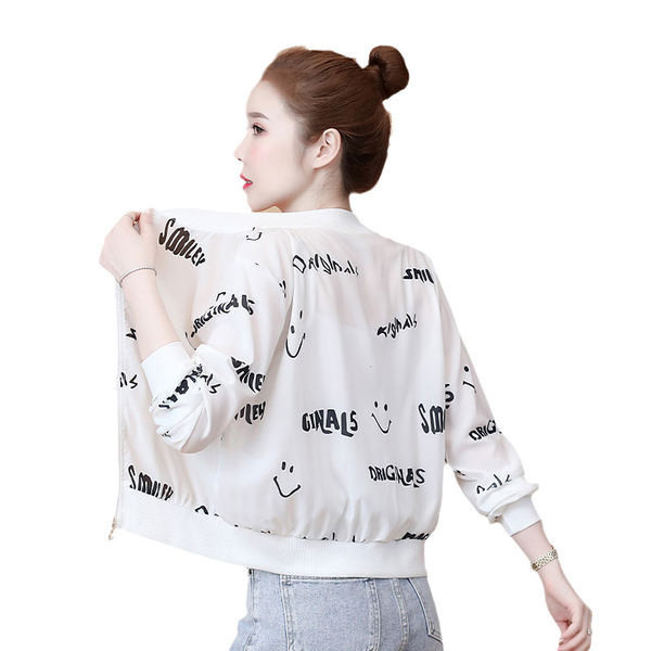 Könnyű szövetből készült női kabát cipzárral