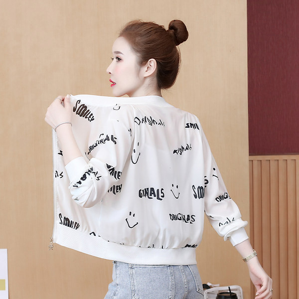 Könnyű szövetből készült női kabát cipzárral