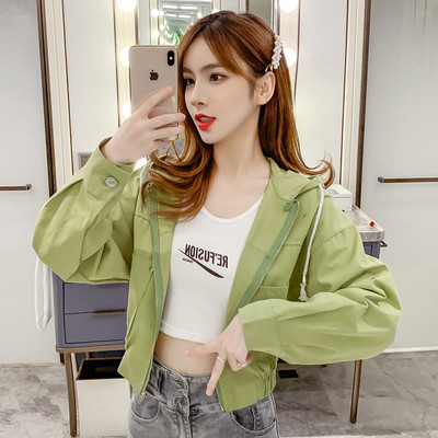 Ženska jesenja jakna s kapuljačom - čisti model