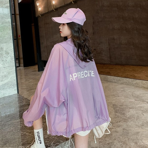 Női napvédő kabát kapucnival, két színben