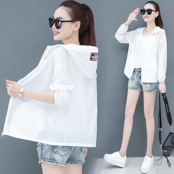 Női napvédő gallér különböző színű kapucnival