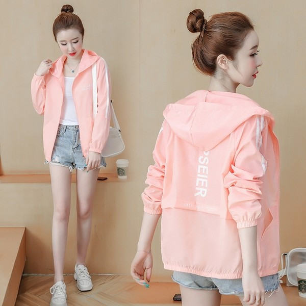 Alkalmi kabát modell díszítéssel