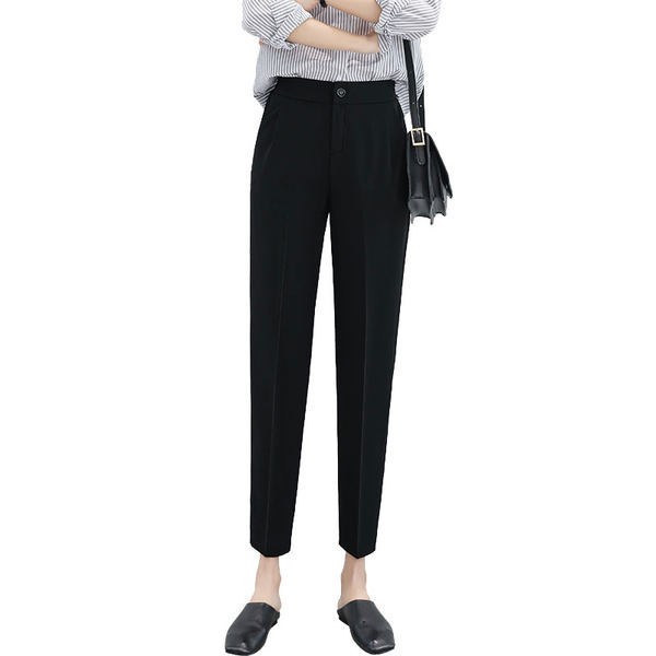 Puhtad naiste püksid igapäevaeluks