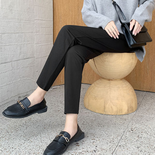 Puhtad naiste püksid igapäevaeluks