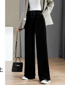 Női sportnadrág nyakkendővel