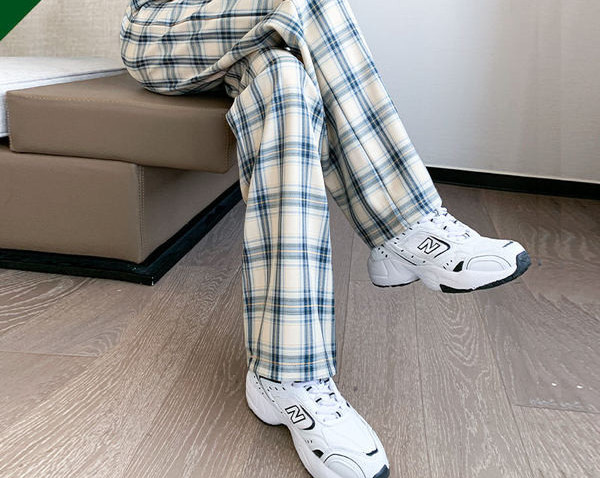 Ženske hlače visokog struka - karirane