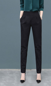 Γυναικείο κομψό παντελόνι με τσέπη και φαρδιά ζώνη