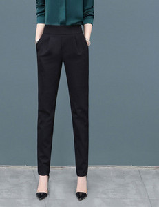 Γυναικείο κομψό παντελόνι με τσέπη και φαρδιά ζώνη