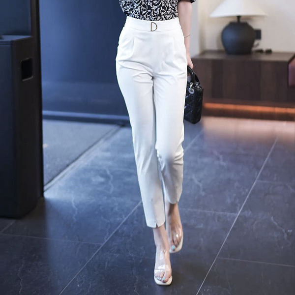 Kõrge vöökohaga elegantsed naiste püksid dekoratiivse vöö ja taskuga