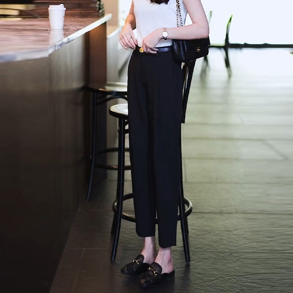 Дамски изчистен панталон с висока талия и джоб