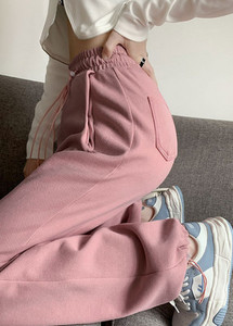 Sportnadrág széles modell a mindennapi élethez