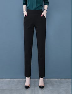 Γυναικείο παντελόνι - ένα καθαρό μοντέλο με τσέπη