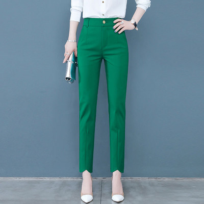 Γυναικείο παντελόνι με κλασικό σχέδιο