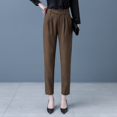 Elegáns női nadrág zsebbel és gombbal