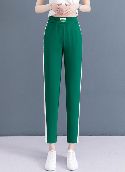 Ženske hlače - sportski model