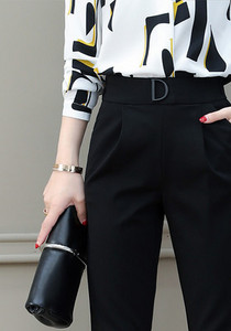 Γυναικείο κομψό παντελόνι με ζώνη